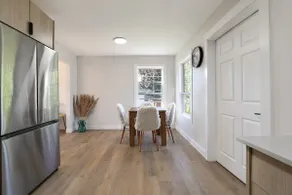 Updated/Modern 2 bed close to downtown - Image 4