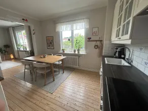 Bright & spacious 2-roomer in Kungsladugård, Majorna - Image 4