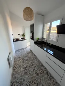 Cozy 45m² apartment with a beautiful courtyard - Image 3