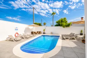 Chalet | Pool | A/C | BBQ | Nearby Beach - Image 2