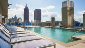 Luxury Midtown Skyline Retreat - Image 4