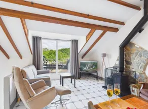Luxery suite avec son et sa salle de bain, avec spabath et sauna. Vues magiques, - Image 2
