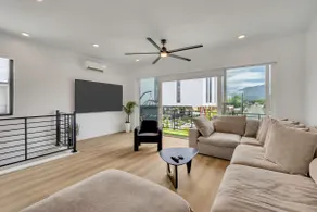 Stylish SLC Townhome, Mountain Views - Image 2