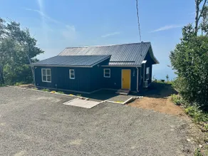 The Fundy Cliff House - Image 4