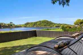 Merlin | Luxury Riverfront Escape, Walk to beach - Image 2