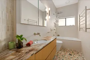 Luxury home with private pool & pet friendly - Image 5