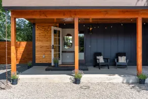 Luxe Downtown Getaway•Balcony Fire Pit•EV Charger - Image 4