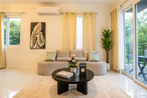Kingston 2BR · Rooftop Pool · 24hr Security - Image 2
