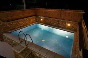 Haven Farmhouse With Private Pool - Image 3