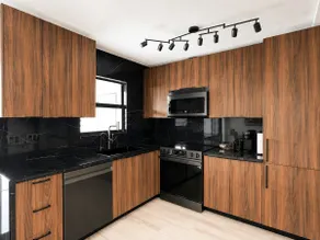 Stylish 2BR Apt 5-Min Drive to Nokomis Beach - Image 3
