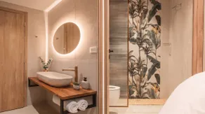 NS- Elvagia Anissaras suite with private jacuzzi - Image 4