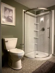 The Briary | First-Floor 1BR with King Bed - Image 5