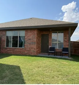 Newly Renovated Family Retreat - Image 5