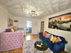 2 Bed Apt, 4 Beds, 3 TVs Plus Parking - Image 5