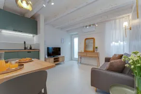 Veronetta Boutique Apartment With AC - Image 2
