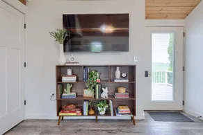 Georgetown Apartment - Image 4