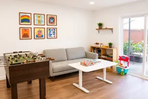 High Ceiling, Game room, Fire Pit, Cul-de-sac - Image 4