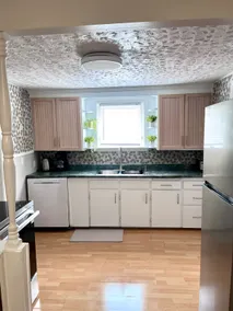 Family House | Free Parking | Pets Welcome| A/C - Image 2