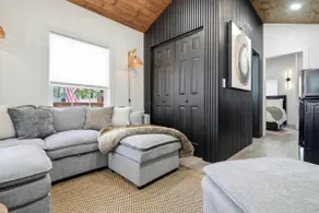 Fall Retreat -Modern Tiny Home W/ Hot Tub & Firepi - Image 3