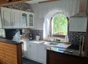 Sunny Side Apartment - Image 3