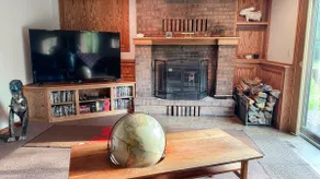 Scenic Apple River 4BR Retreat - Fish Tube & Kayak - Image 4