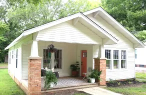 Charming Cottage w/2 queen beds - 1m to downtown! - Image 2