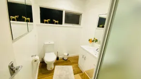Full furnished One-bedroom house in Ringwood - Image 4