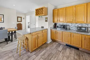 Hot Tub | King Sized Bed | Steps to the Beach! - Image 5