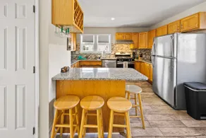 Hot Tub | King Sized Bed | Steps to the Beach! - Image 4