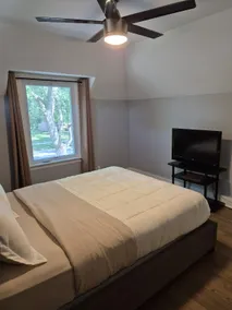 Spacious 4BR Near Chicago – Movie Room & Sunroom - Image 4