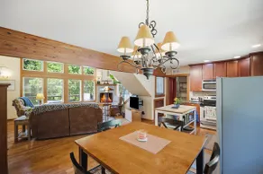 Beachcombers Island Hideaway - Image 4