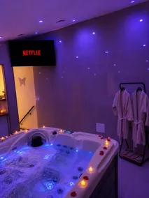 La Vie est Belle | Private Spa - Image 5
