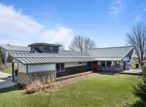 Modern Farmhouse - Image 3