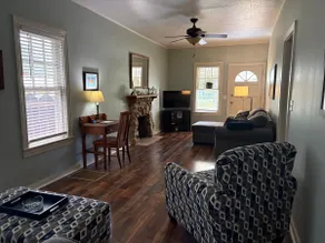 Cozy cabin downtwn Williston 5min from Devil's Den - Image 2