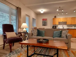 Ski & Snowshoe Private Condo with Hot Tub & Deck - Image 3