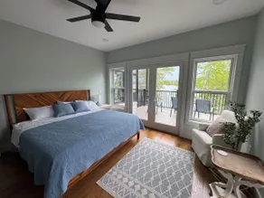 5 King Beds + Pet Friendly Waterfront + Movie Room - Image 3