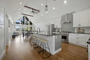 5 King Beds + Pet Friendly Waterfront + Movie Room - Image 2