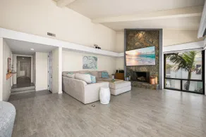 Oceanfront Paradise with Loft, Kayaks & Parking - Image 4