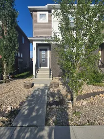 Modern Cozy Home with backyard -Near Airport - Image 4