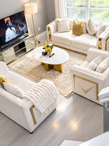 Modern Cozy Home with backyard -Near Airport - Image 3