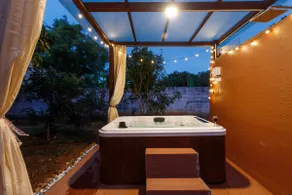 WhiteOrchid Villa by StayJadeJacuzzi30minAirport - Image 5