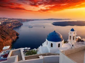 Two Gods Santorini Premium Jacuzzi Sea View Suites - Image 4