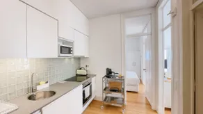 Stylish Alfama Apartment | River Views by the Sé - Image 4