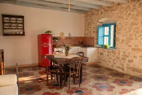 Mola&Prentza - Stone House & Organic Garden - Image 4