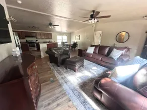 Cozy Nine Acre Retreat Near Canton Lake Sleeps 10 - Image 4