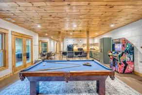 POOL * Theater * HotTub * Sleeps 18 * 5 min town - Image 3