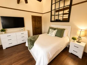 Three Chances Historic Uptown Loft! - Image 5