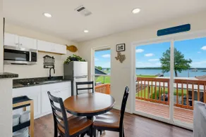 3 Waters Lodge at Eagle Mountain Lake - Image 4
