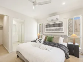 Stylish 4BR Family Retreat Peaceful and Convenient - Image 3