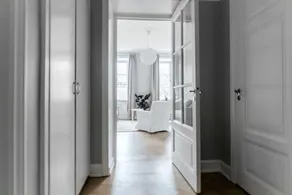 Bright one bedroom apartment in Vasastan - Image 4